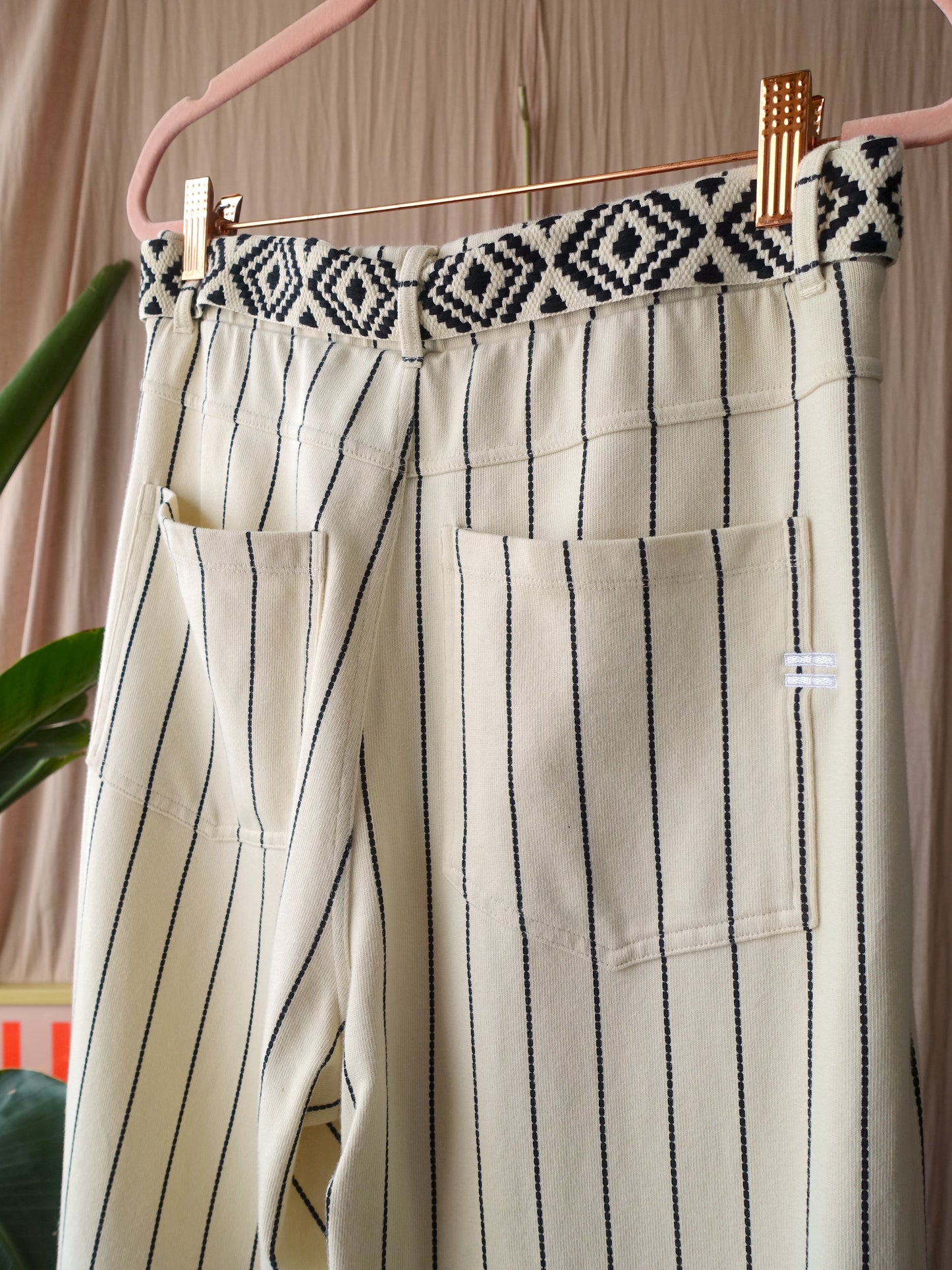 10DAYS pinstripe soft jogger creme