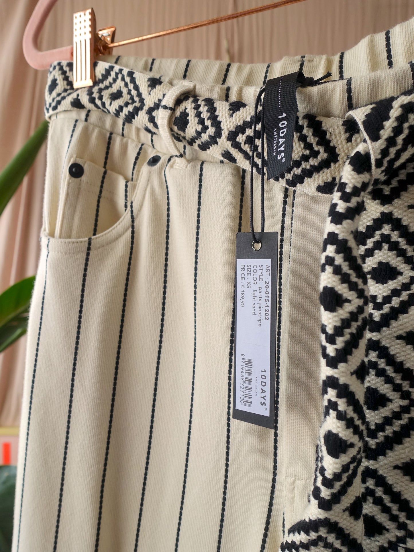 10DAYS pinstripe soft jogger creme