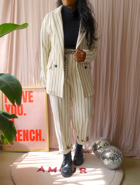 10DAYS pinstripe jersey stretch blazer creme