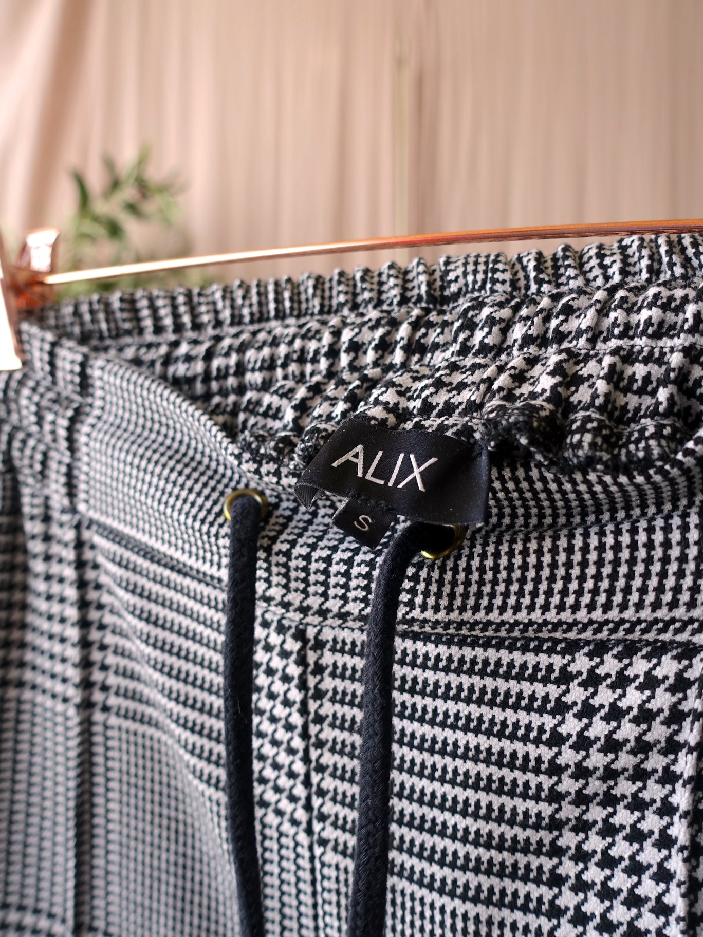 Alix the Label checkered detail pants zwart / wit