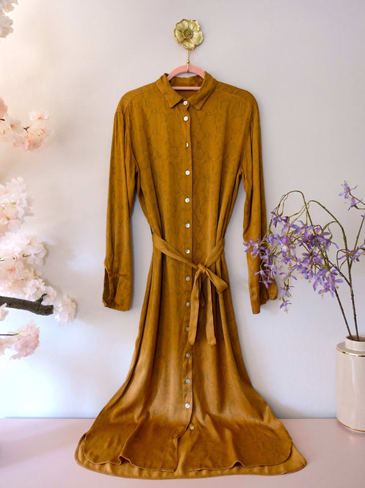 Aaiko satin maxi jurk golden caramel