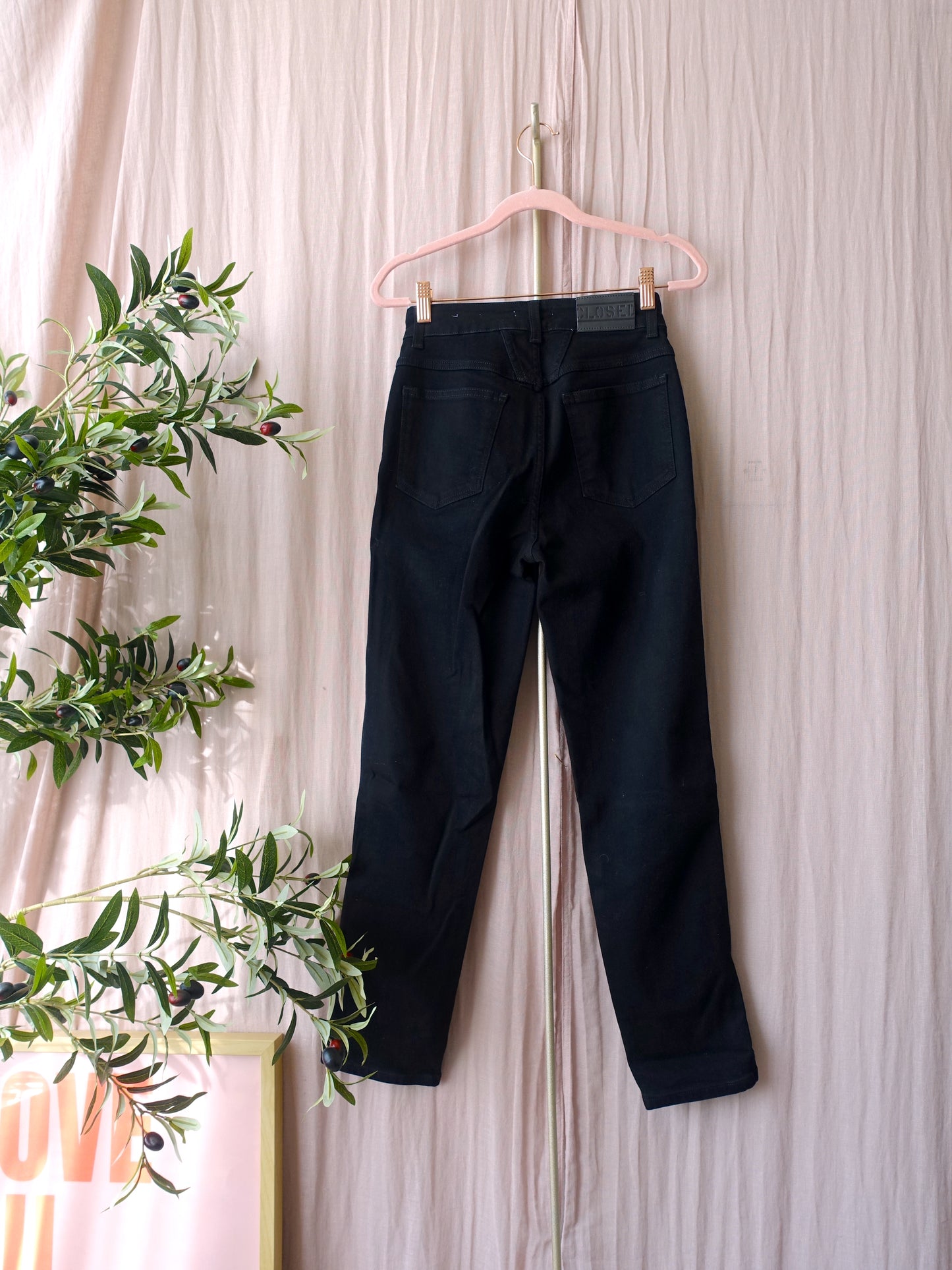 Closed pedal pusher heritage high stretch jeans