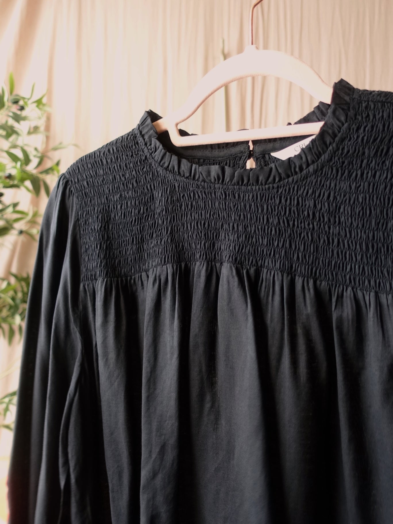 Cream smock detail top zwart