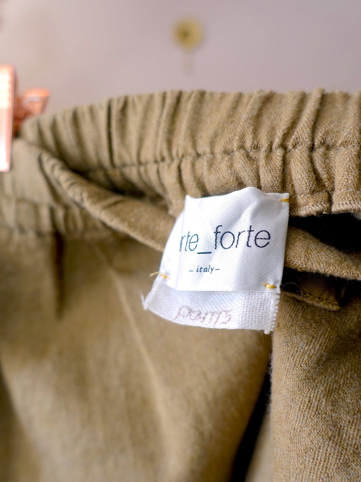 forte_forte linnen tapered trousers beige