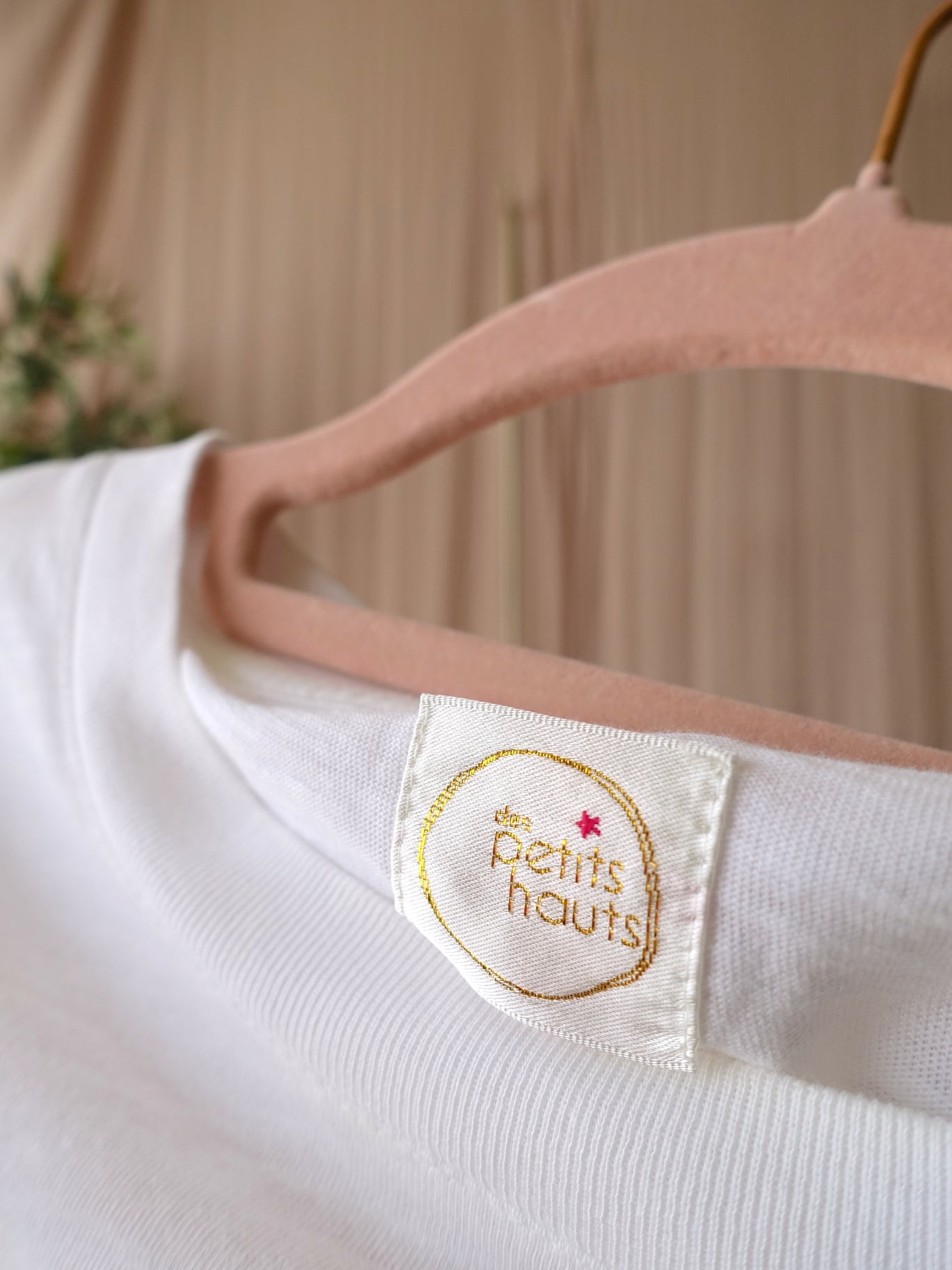 Des Petit Hauts jizi sun tee wit