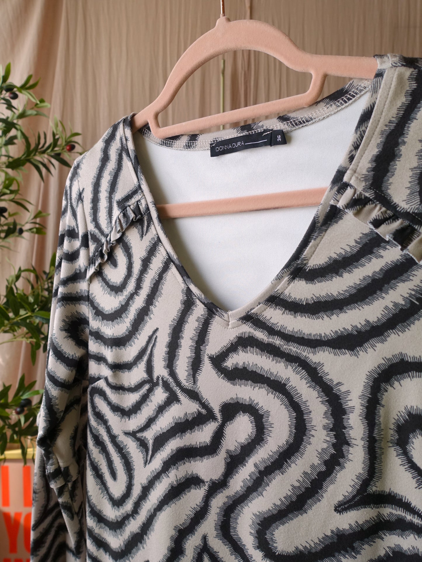 Donnadura super soft midi jurk lichtbeige / antraciet