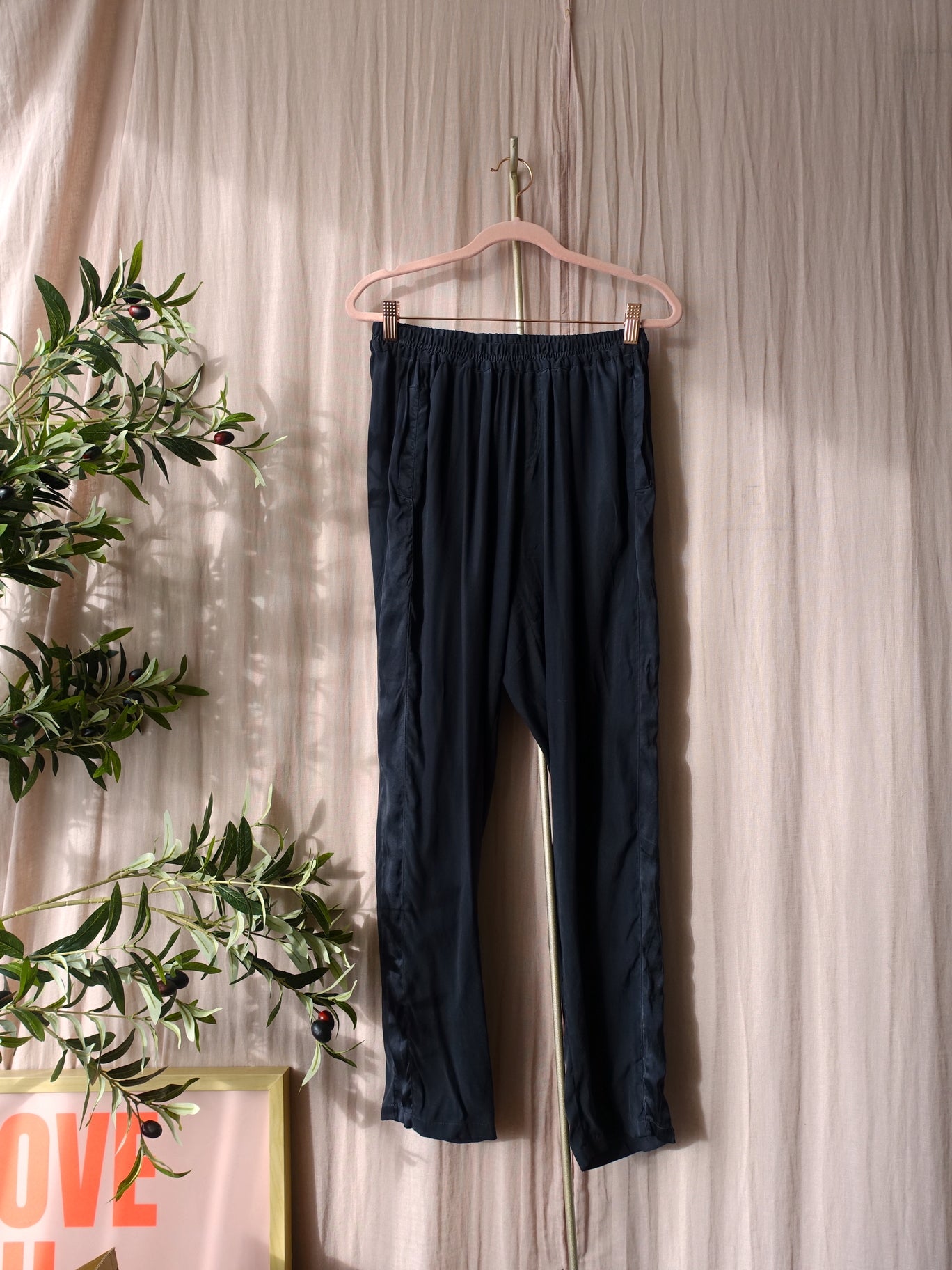 Femmes Du Sud silk tapered pantalon zwart