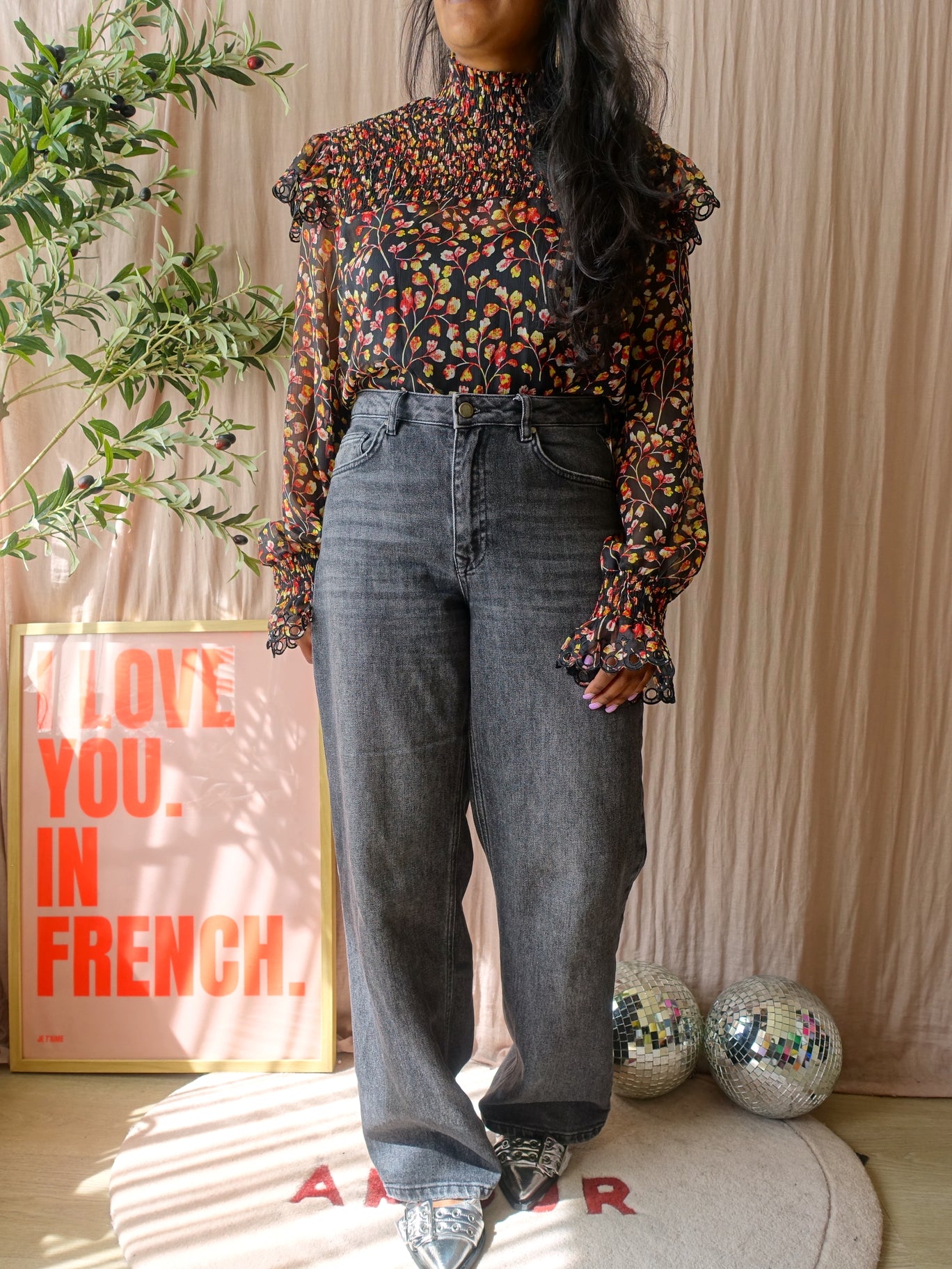 Harper & Yve embroidered ruches top