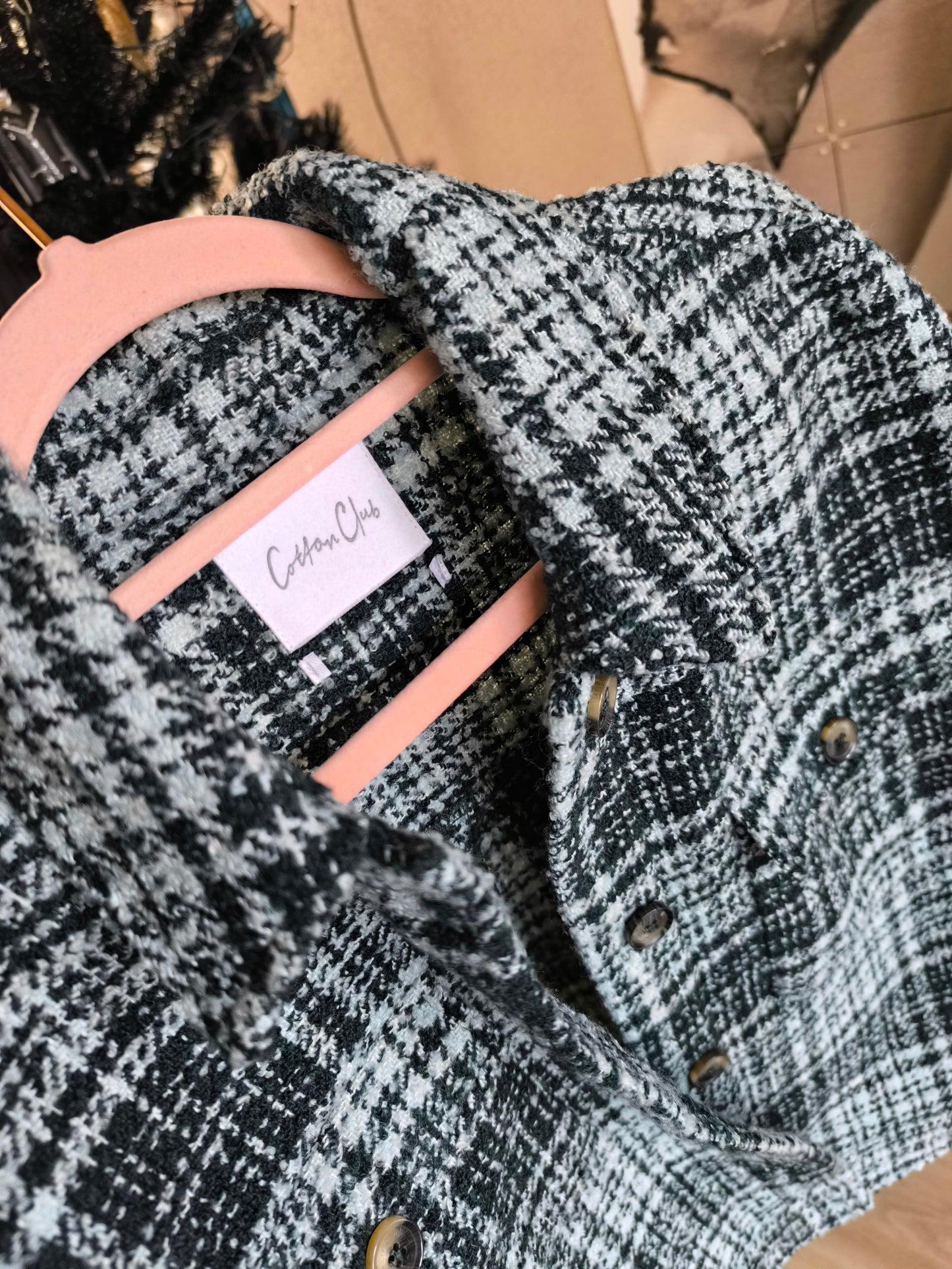GRATIS BIJ BESTEDING V.A. €100 - Cotton Club tweed shacket forrest / mint