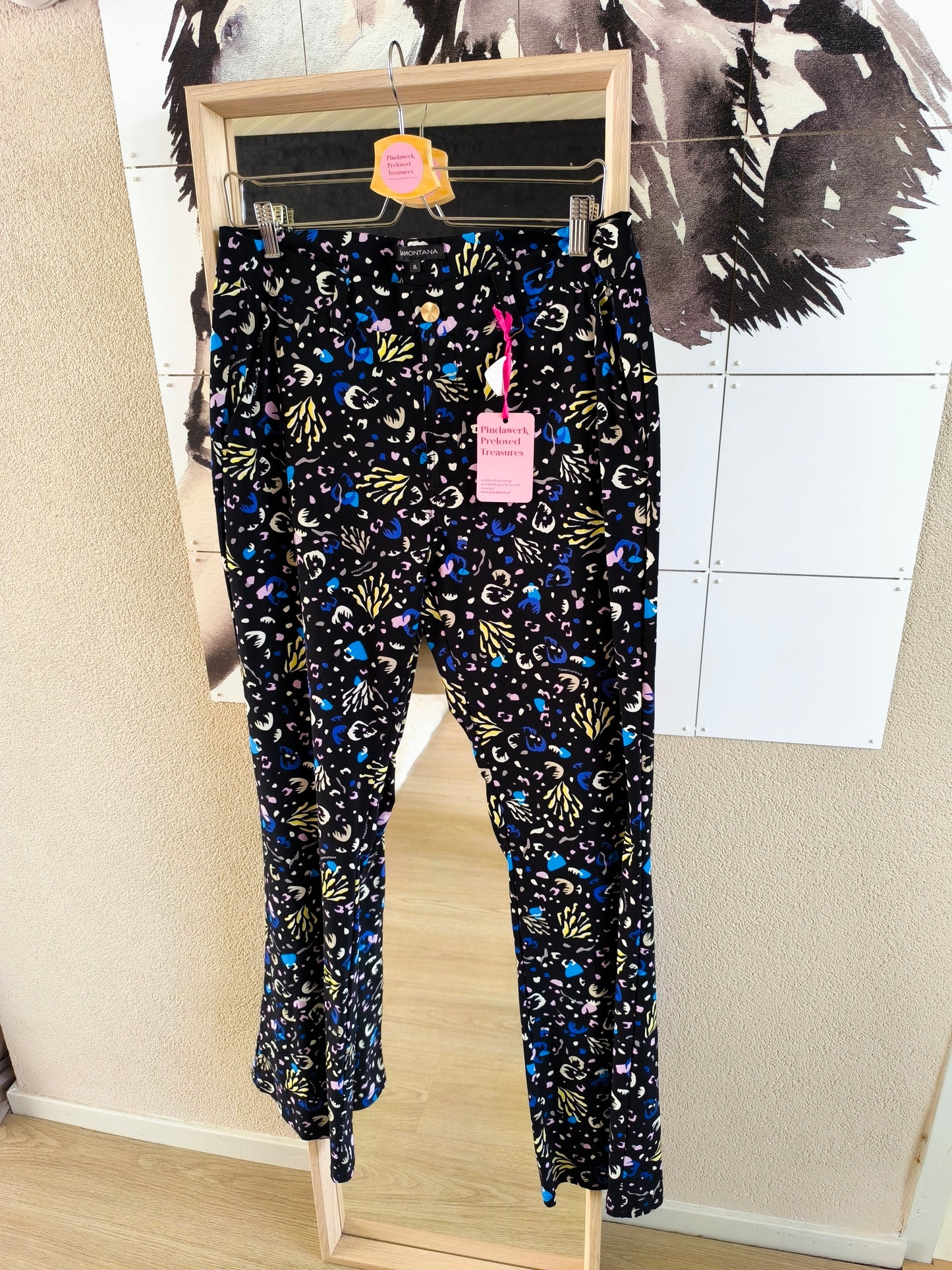 Tramontana travel quality flare pants