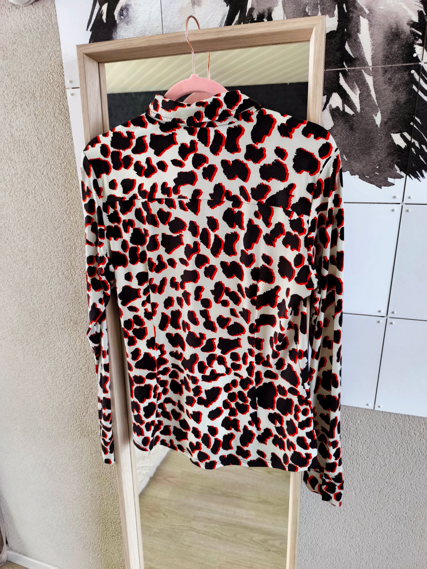 Andco Woman travel quality animal print blouse