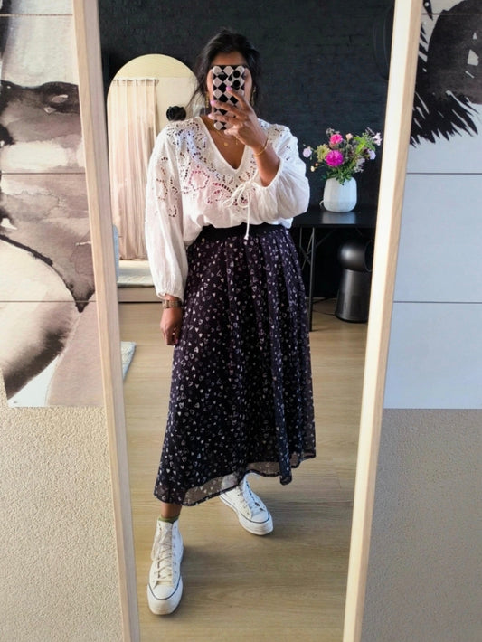 GRATIS BIJ BESTEDING V.A. €100 - Pennyblack perforated hearts print midi rok