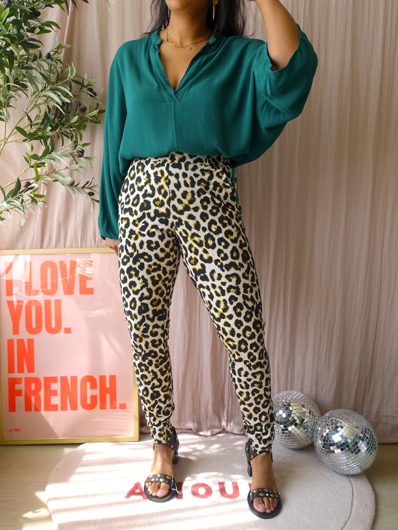 La Fée Maraboutée batwing top posy green