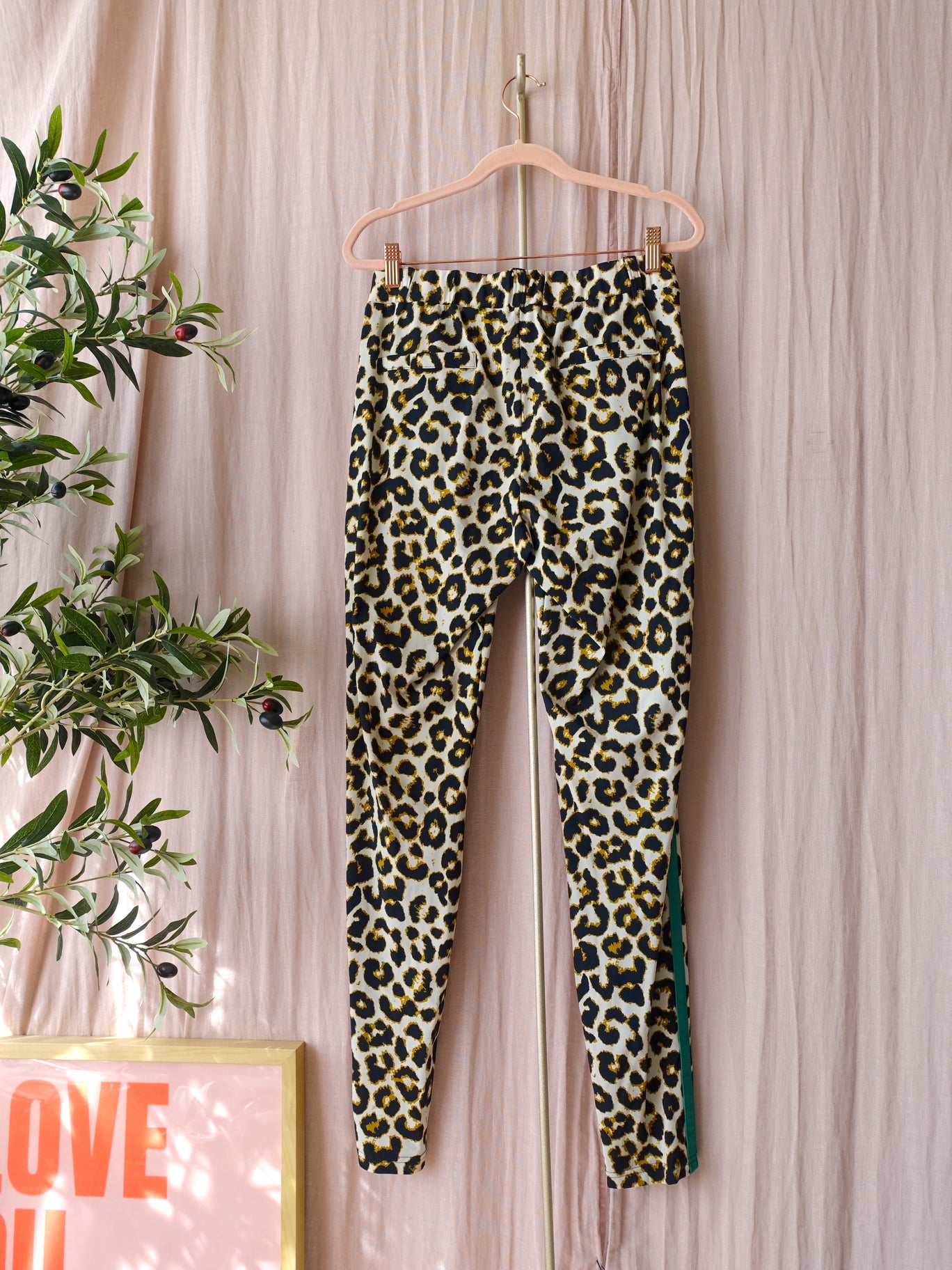 Studio Anneloes travel quality leopard trousers