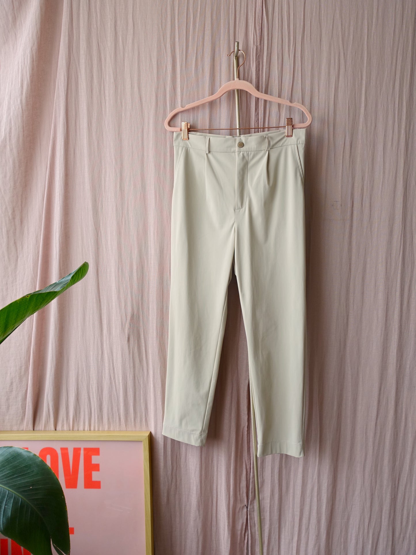 Jane Lushka travelstof cropped pants creme