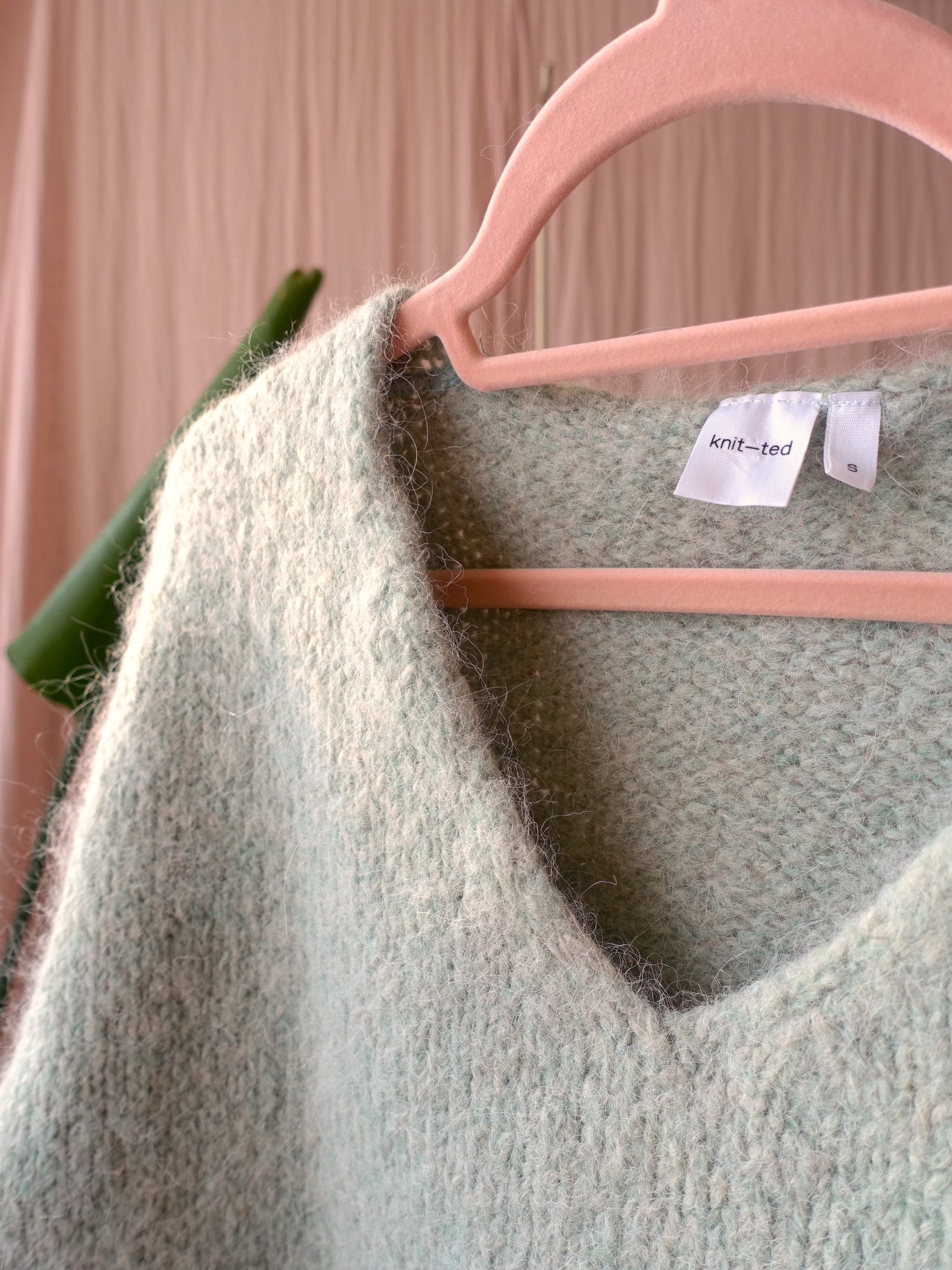 Knit-Ted alpacamix boxy fit pullover pastel green