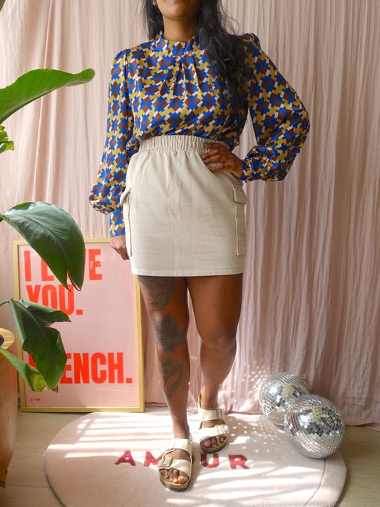 GRATIS BIJ BESTEDING V.A. €100 - Calvin Klein embroidered cargo skirt sand