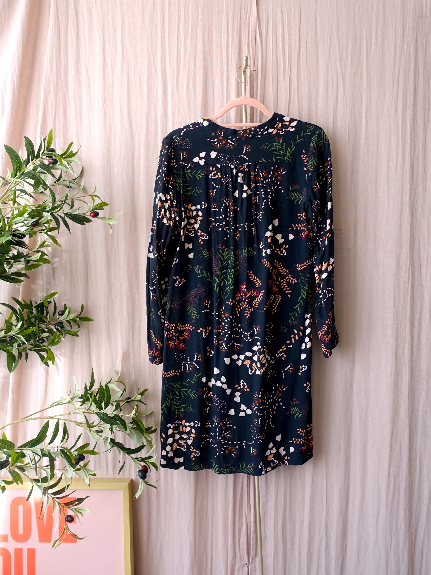La Petite Française forrest floral v-neck dress