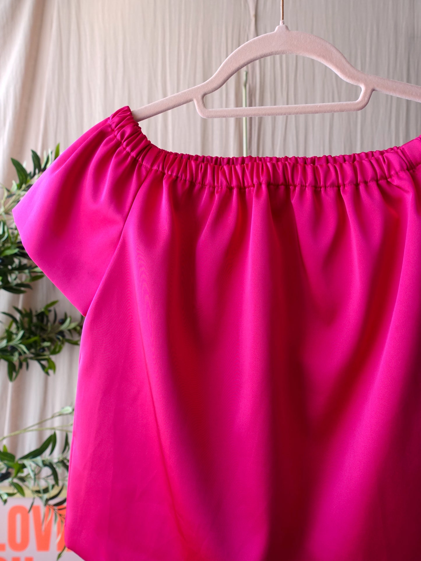Maje Paris luny shiny offshoulder top fuchsia