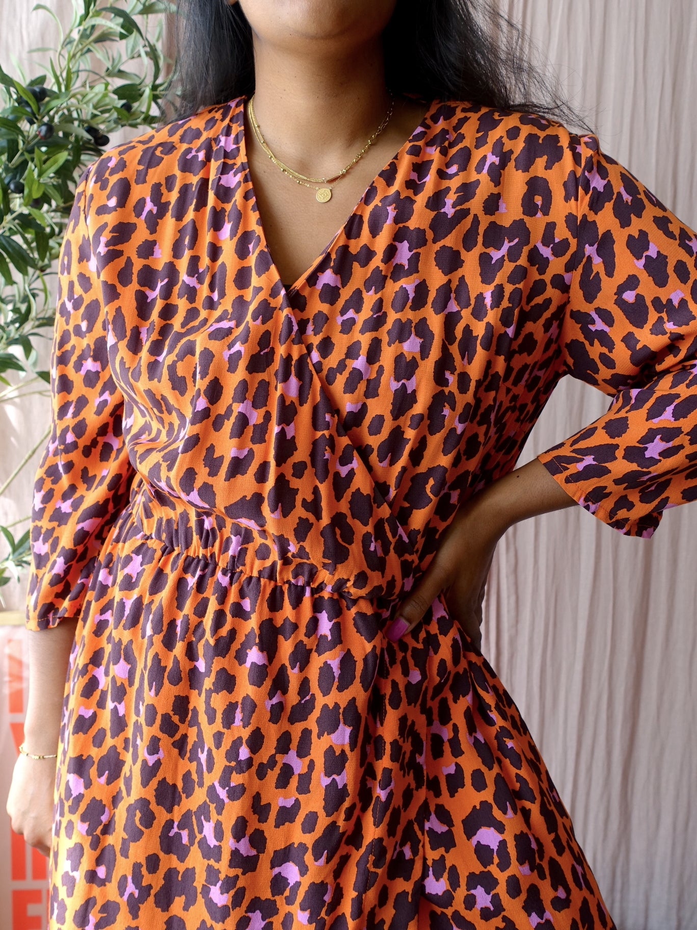 Modström leopard print midi dress robbie tangerine / lila