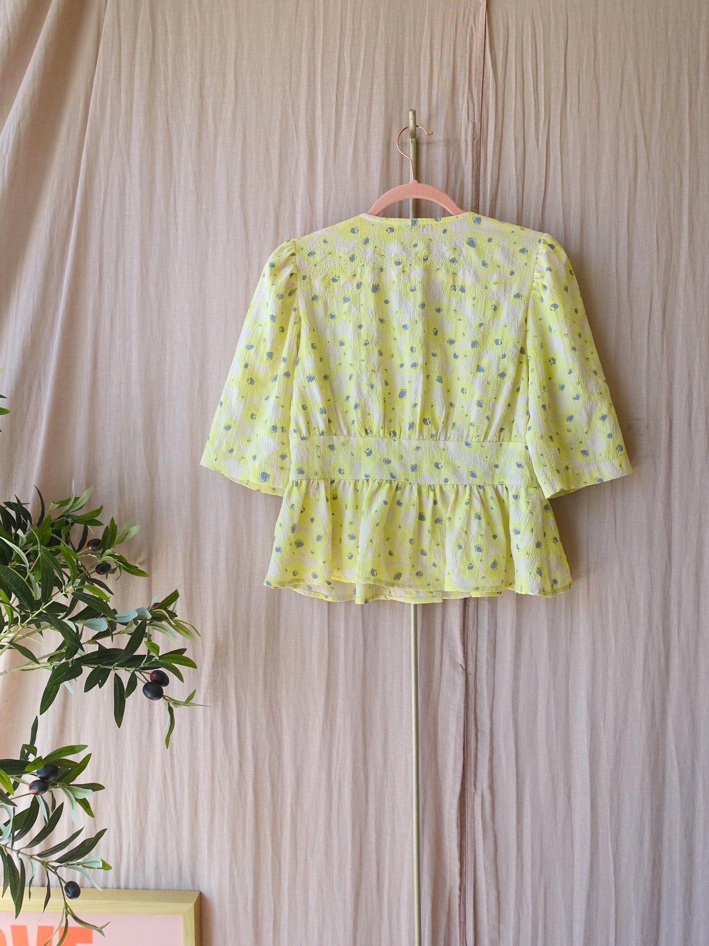 Modström cupid peplum top pale lime yellow