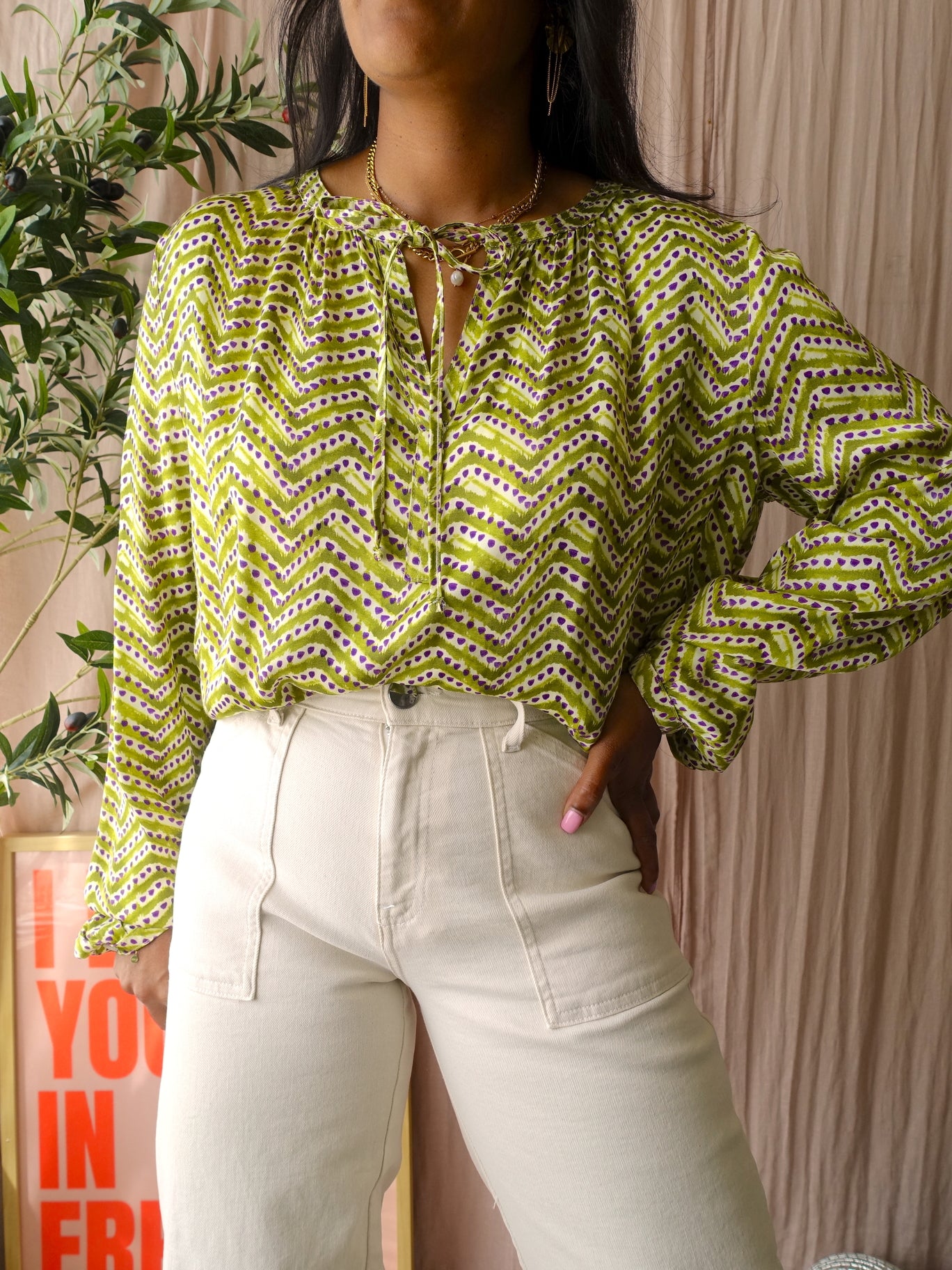 Mondieux Madame peplum detail top lime