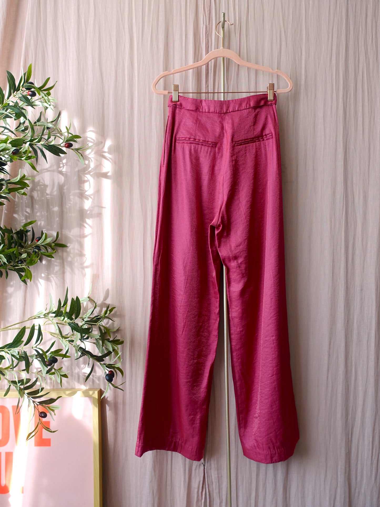 Nikkie high shiny wide leg raspberry pink