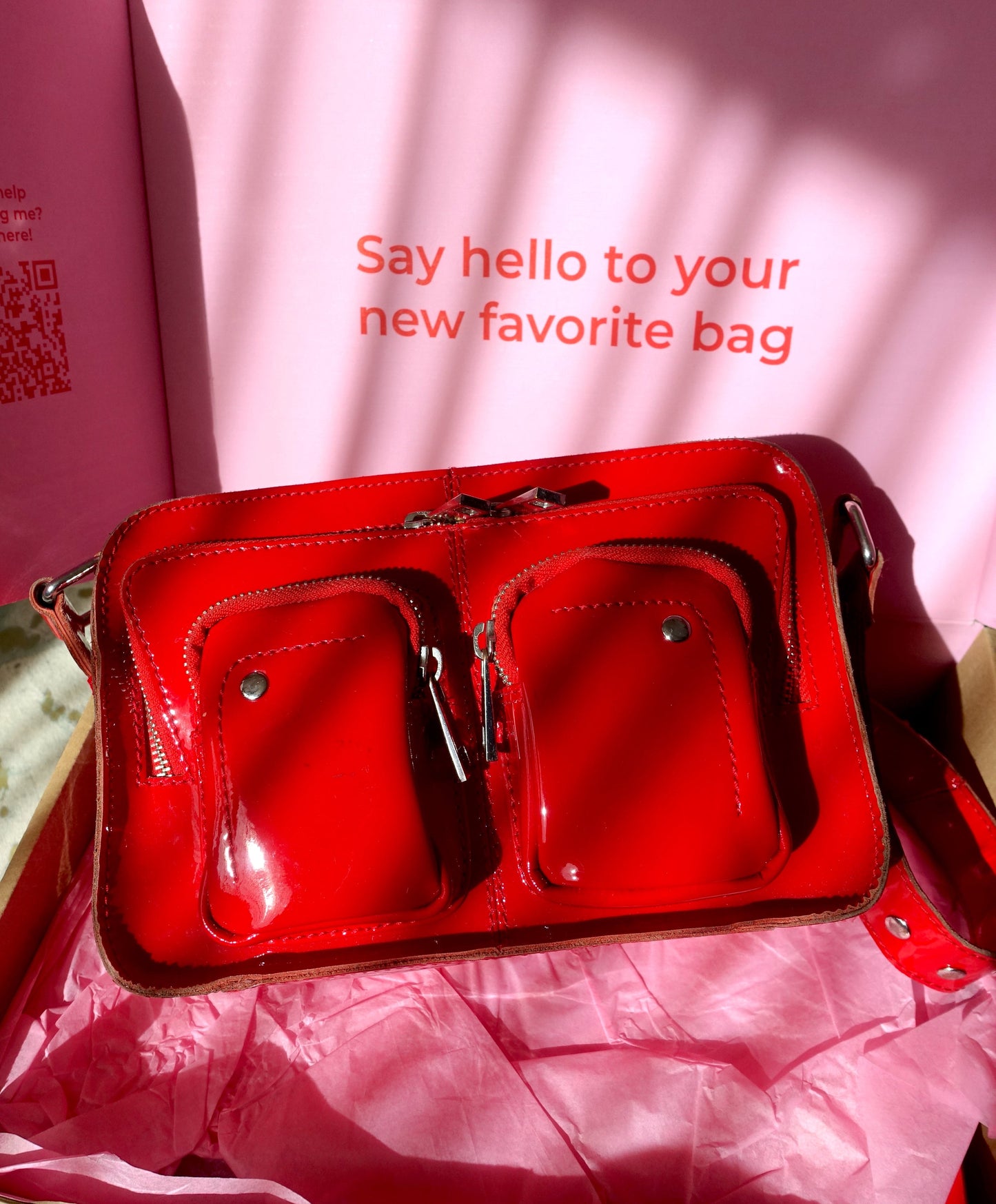 Núnoo Ellie patent red lacquer