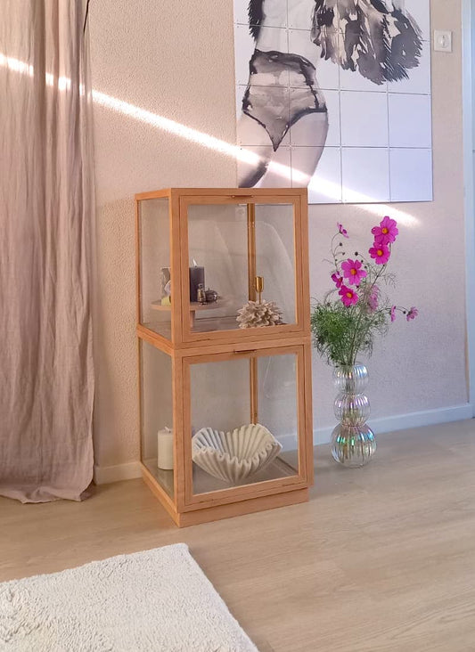 Ferm Living Miru Glass Montre kast natural oak