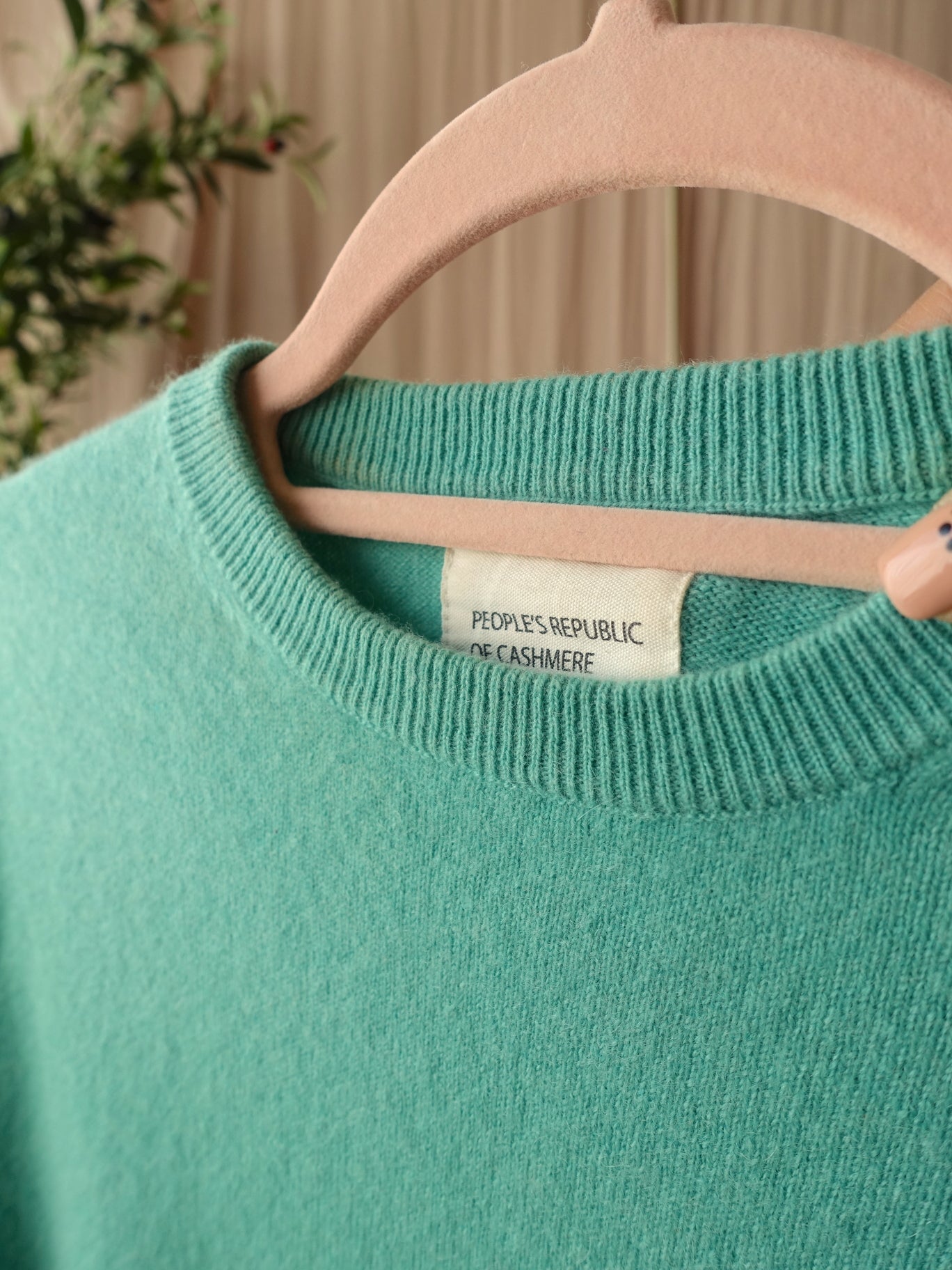 People's Republic Of Cashmere women's fitted roundneck spearmint