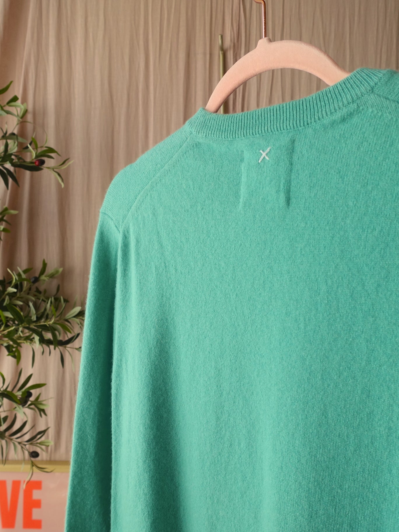 People's Republic Of Cashmere women's fitted roundneck spearmint