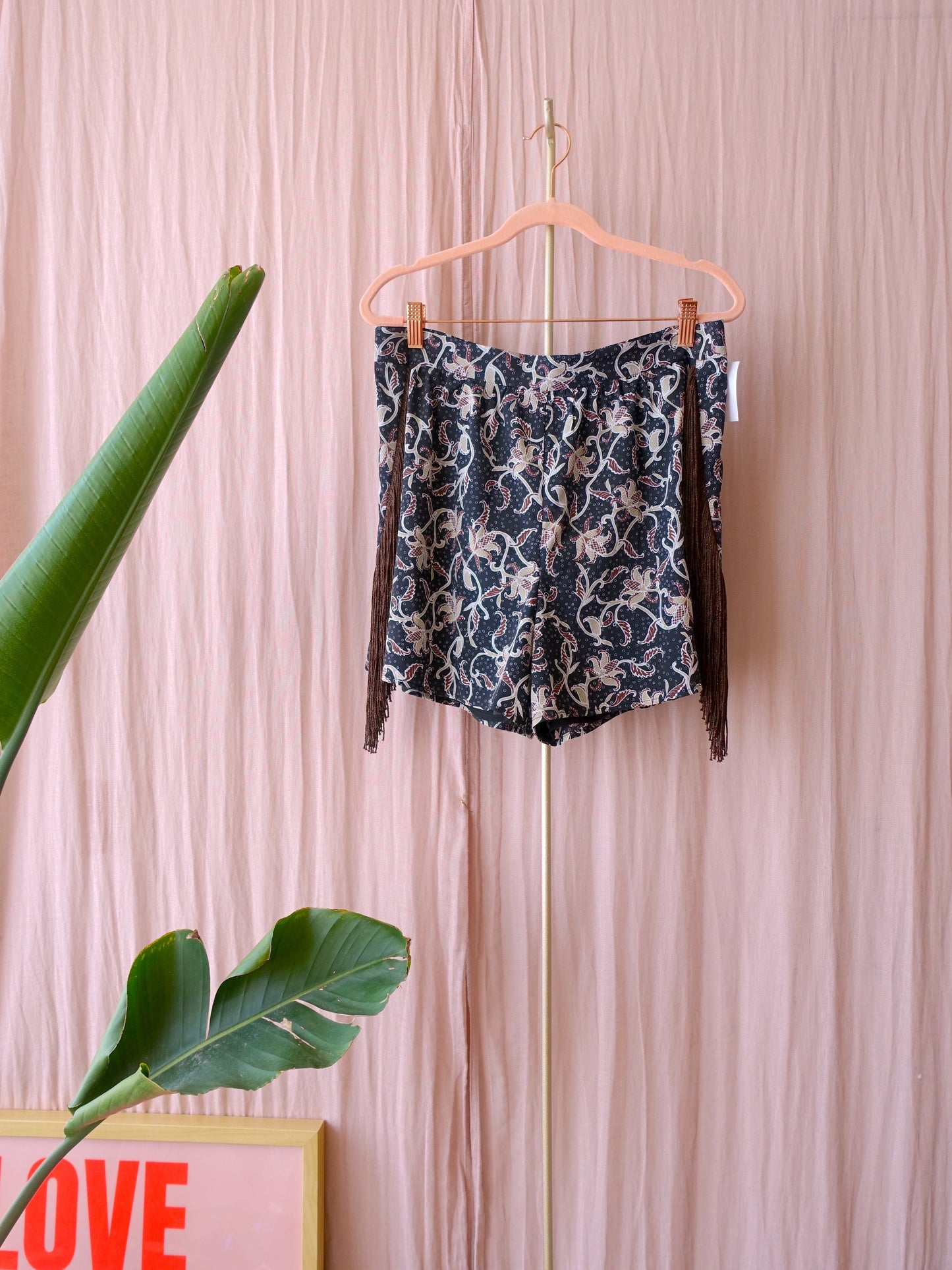 Pinko bohemian fringe shorts