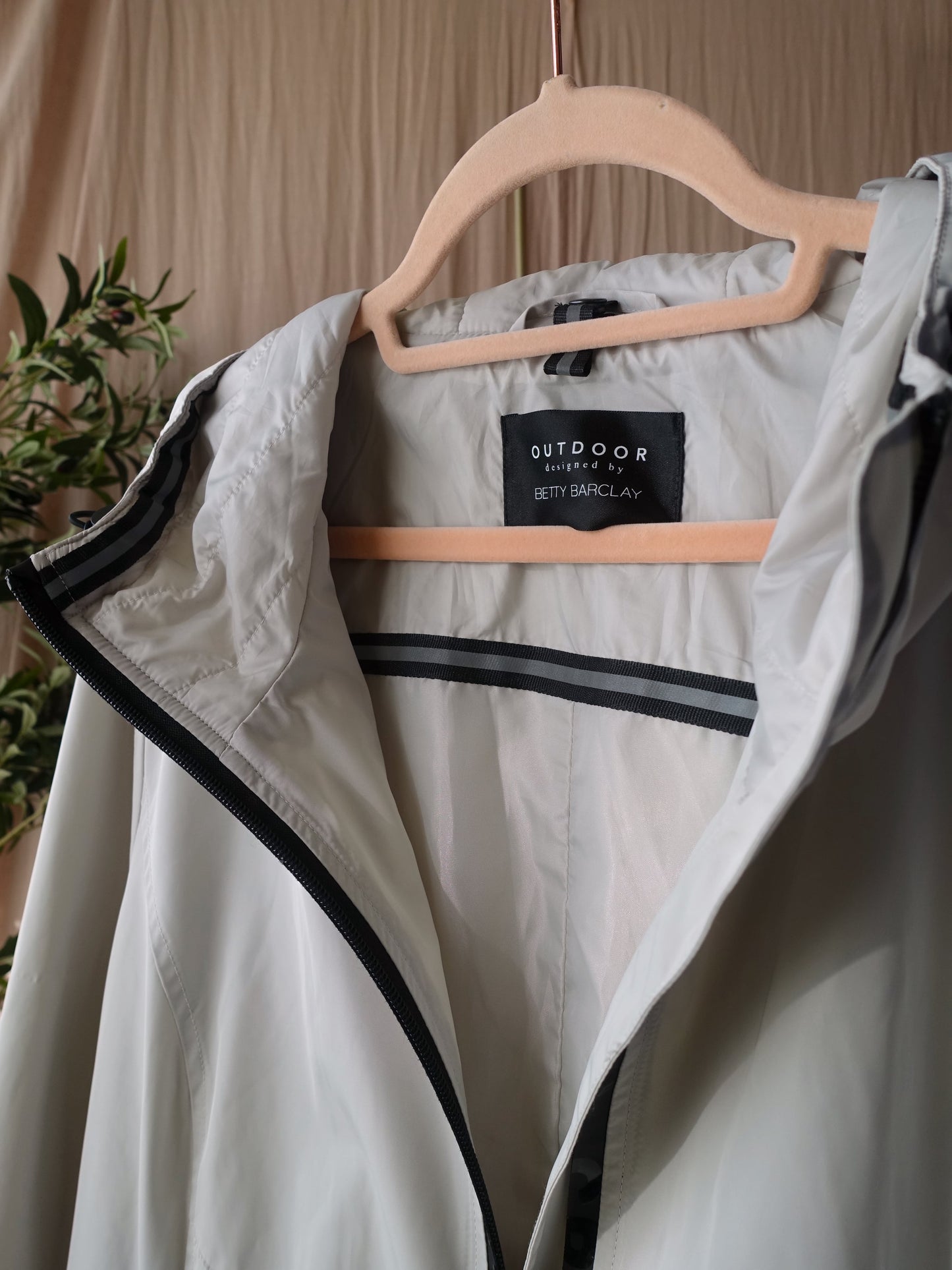 Betty Barclay outdoor rain jacket light grey