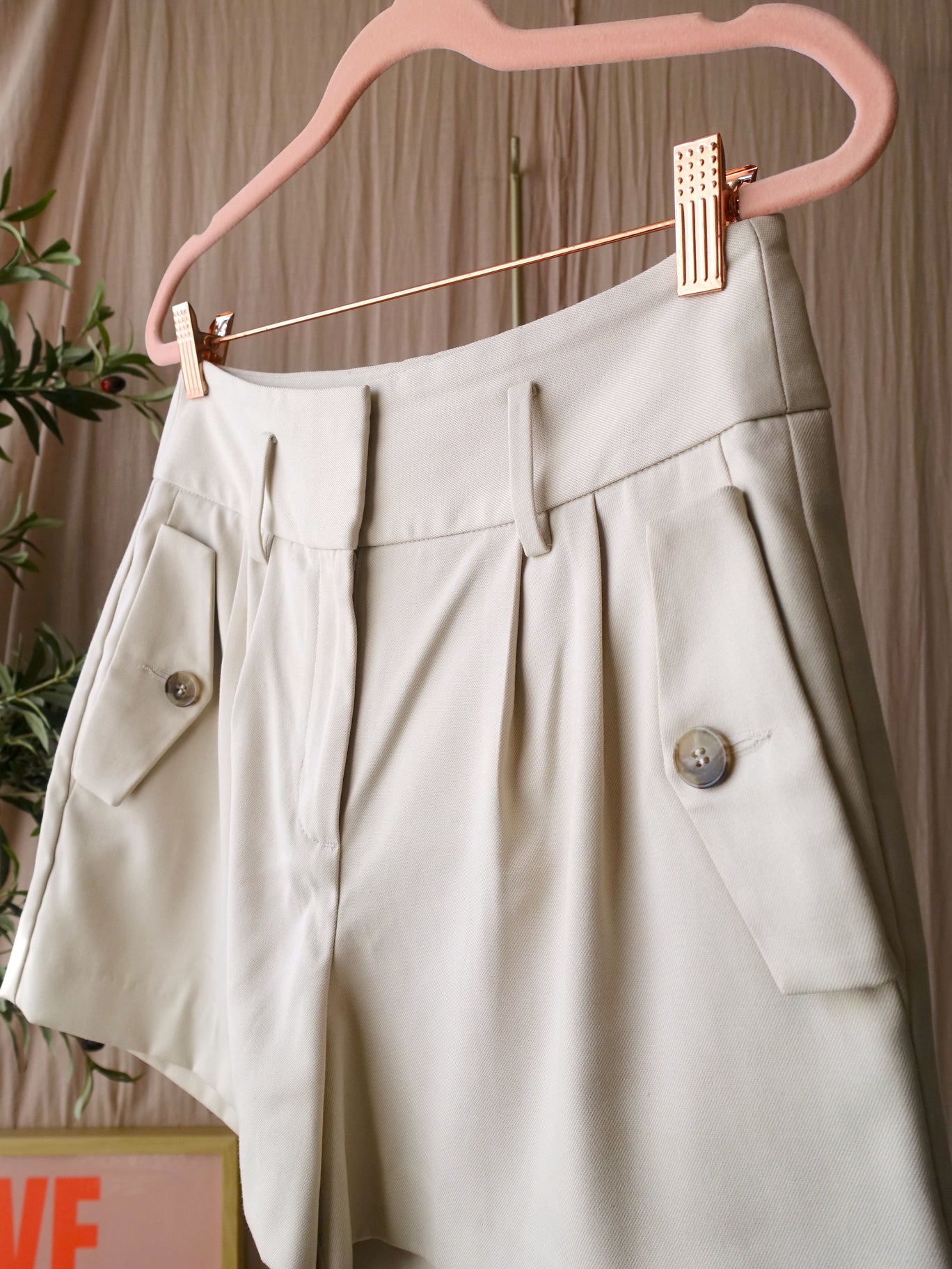 Reiss tailored shorts Brooklyn ecru