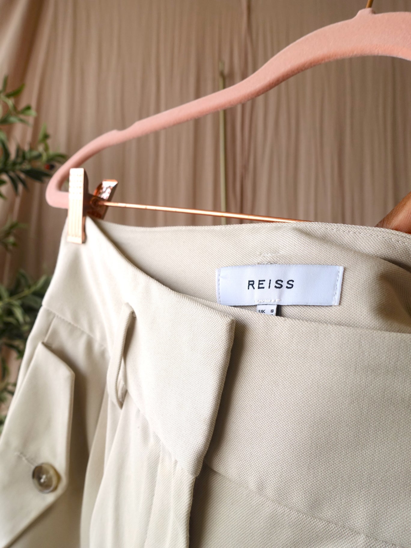 Reiss tailored shorts Brooklyn ecru