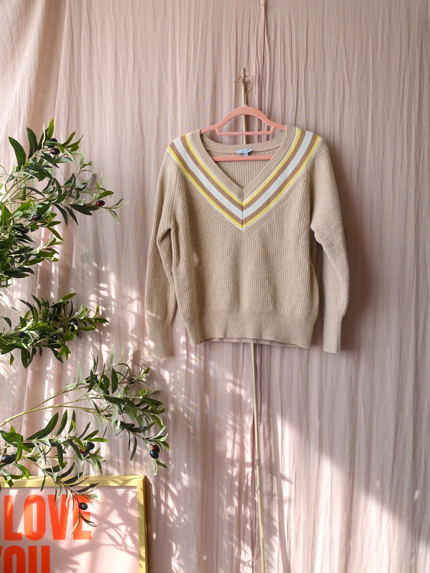 Reiss hadley v-neck knit beige