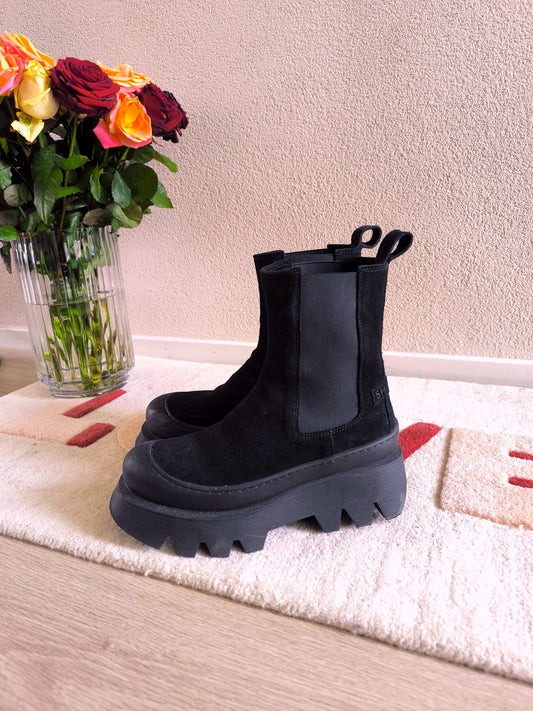 Shabbies chelsea platform ankle boot jet black