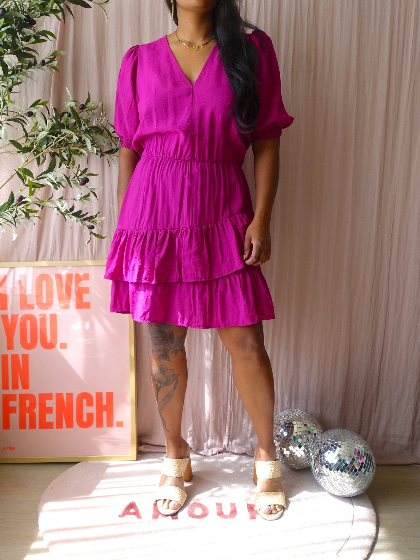 Shoeby ruffle puff sleeve jurk rose fuchsia