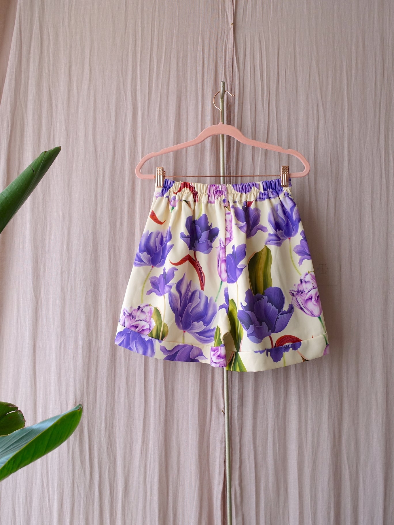 Meltea floral print shorts creme / lila