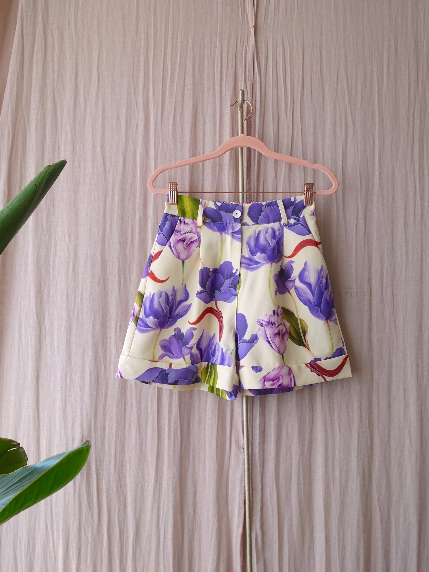 Meltea floral print shorts creme / lila