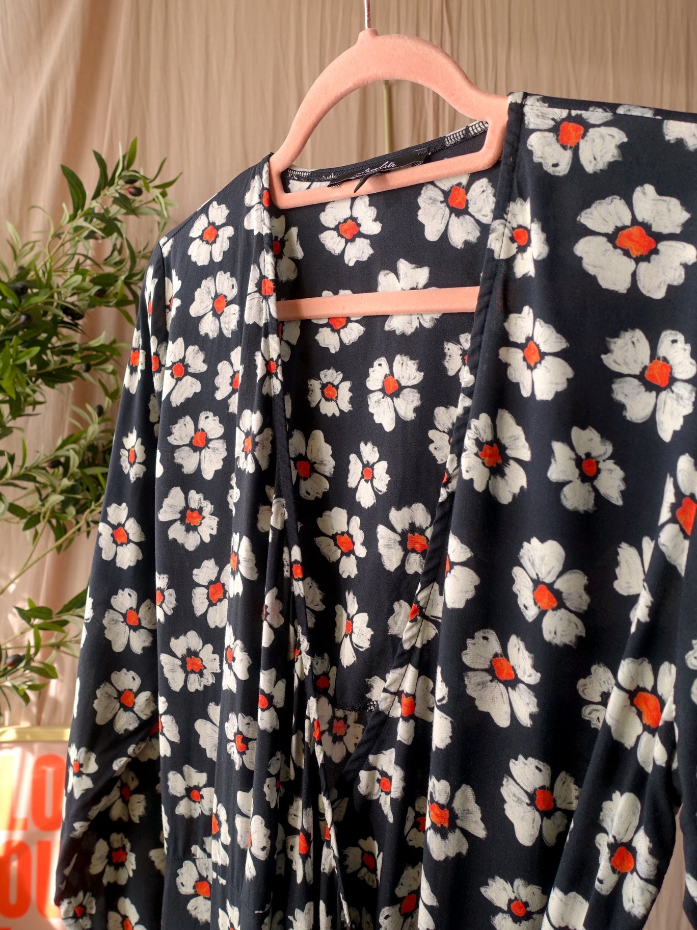 Stieglitz viscose wrap over daisy jurk