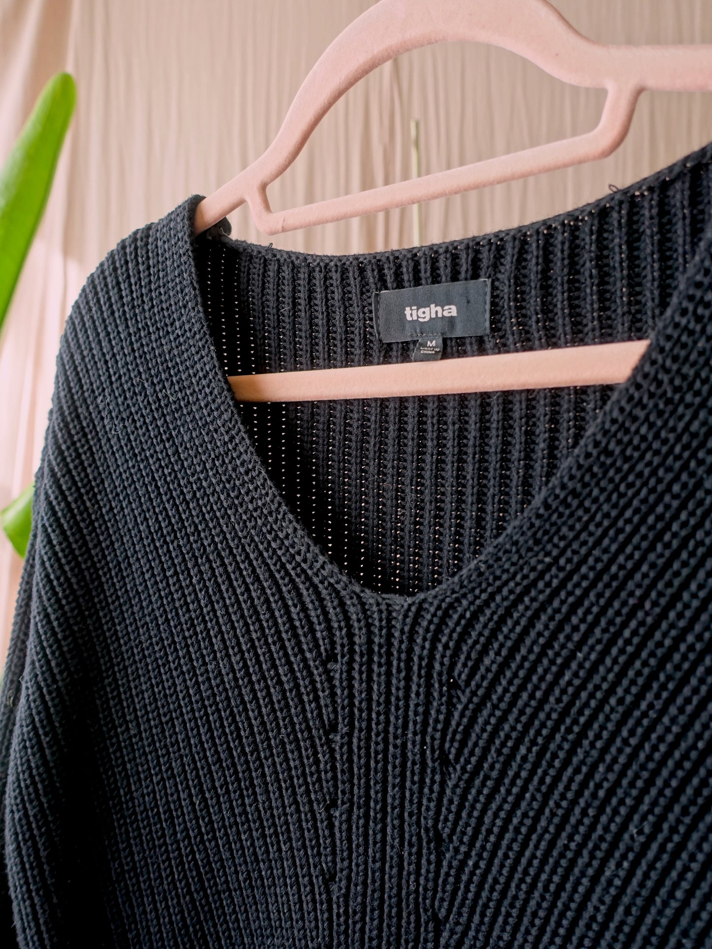 Tigha knitted boxy fit trui zwart