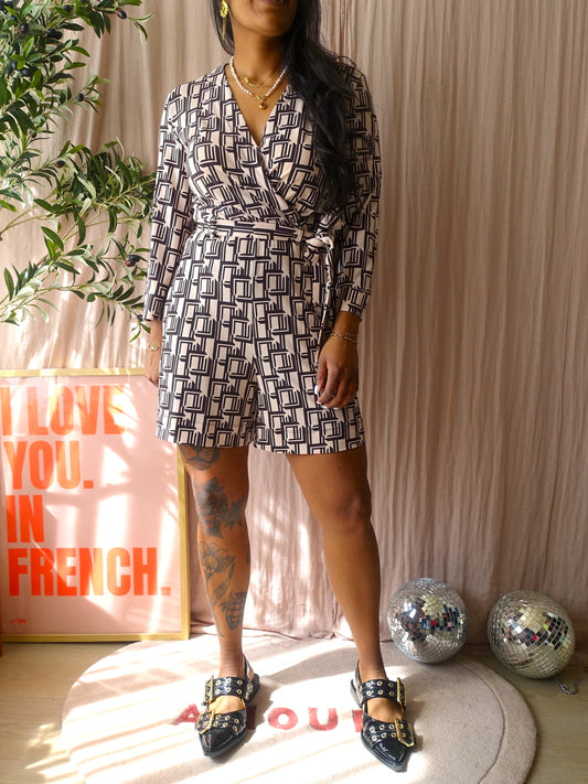 Vanilia tuto graphic playsuit black coffee / sea shell