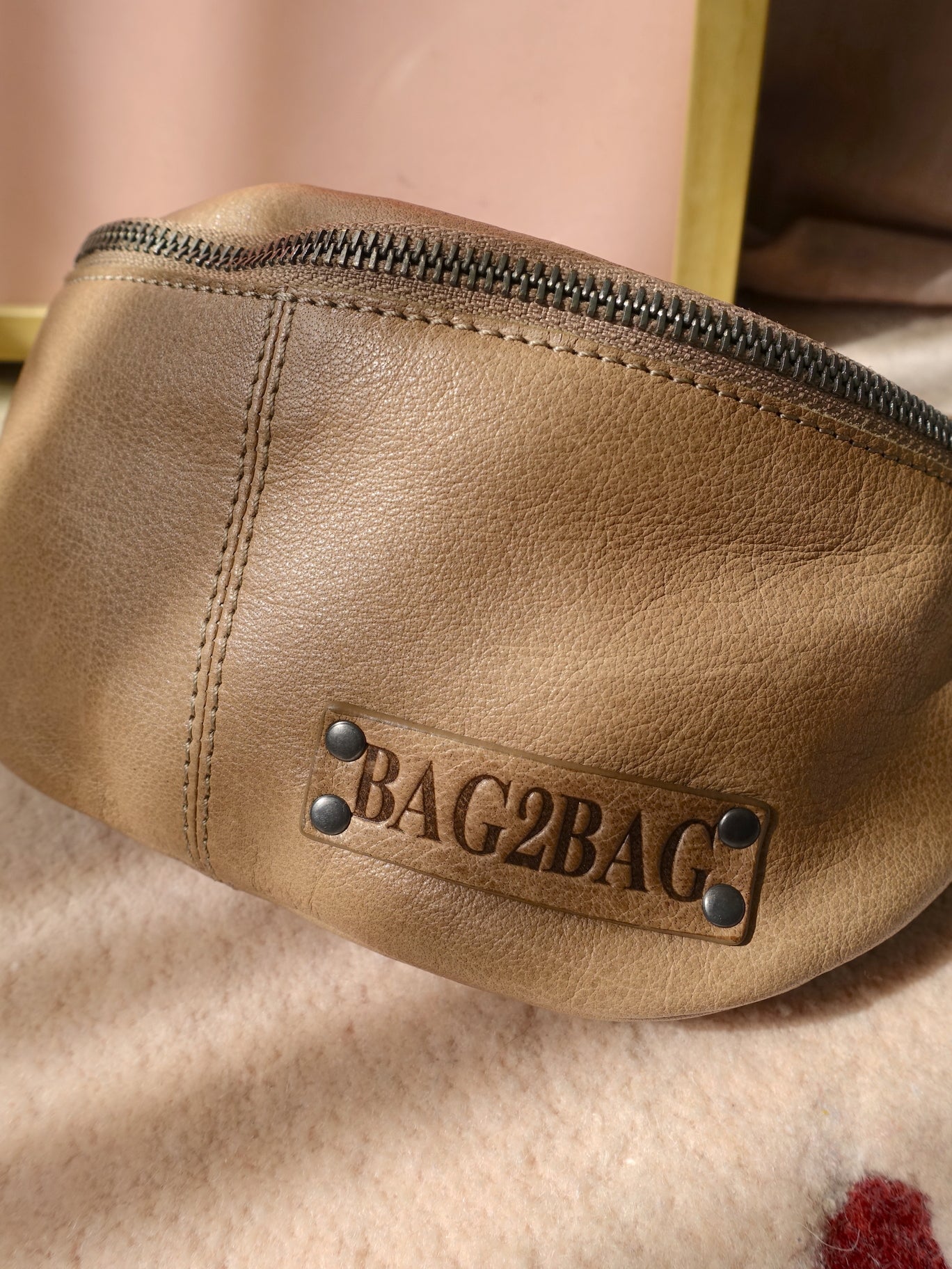 Bag2Bag leather hip bag warm beige
