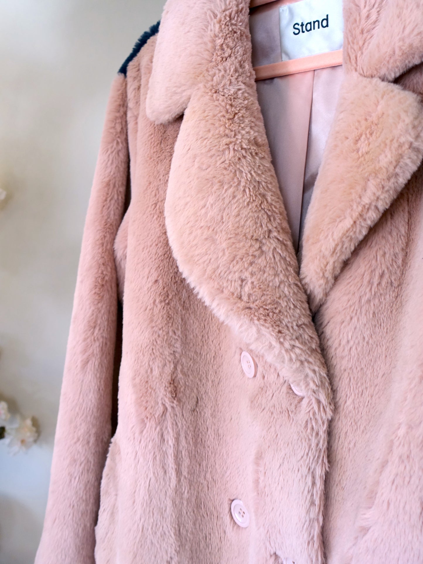 STAND Studio faux fur belted jack peony / navy