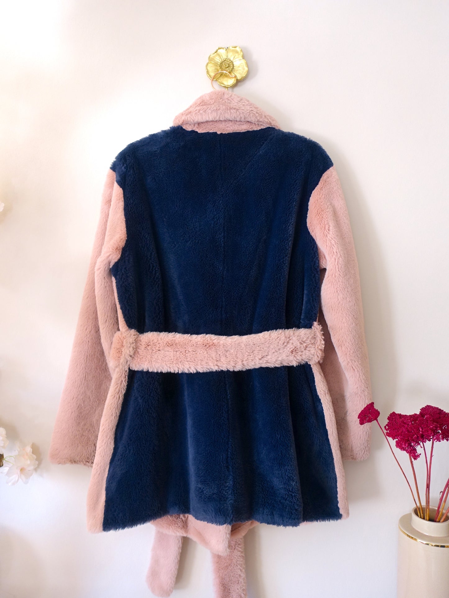 STAND Studio faux fur belted jack peony / navy