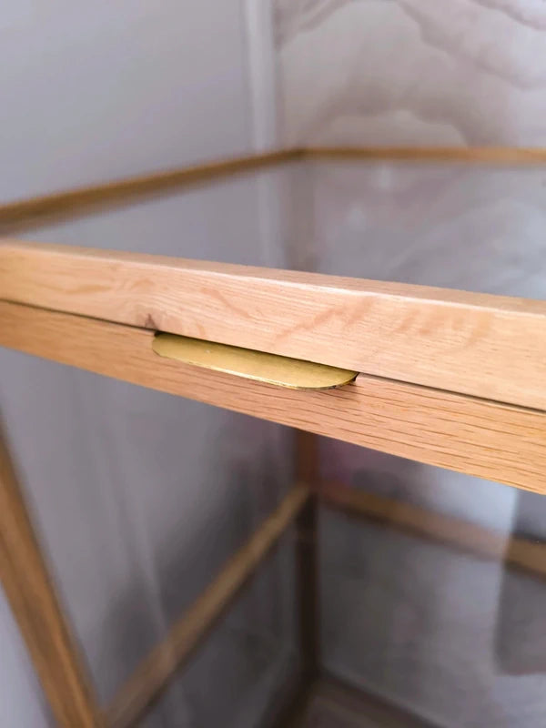 Ferm Living Miru Glass Montre kast natural oak