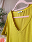 Anna van Toor v-neck lurex tee ochre