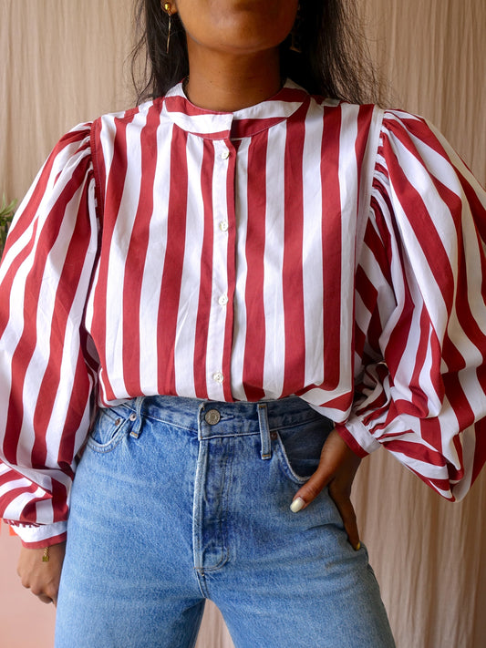 OU. Boutique poplin statement blouse wit / rood