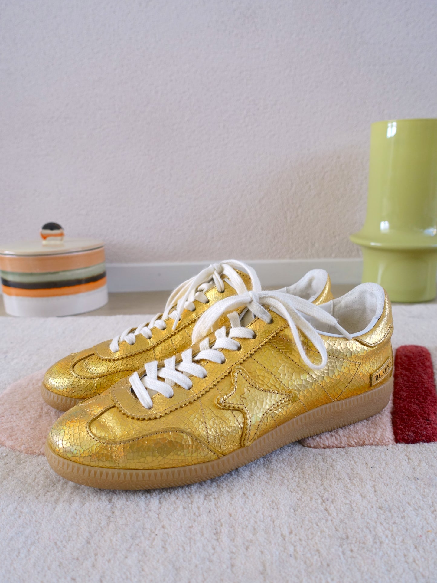 Ama Brand Deluxe blade sneakers solid gold